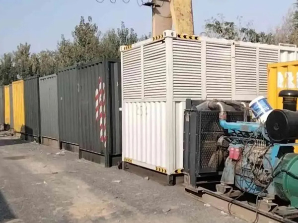汉源200KW柴油发电机机组每小时油耗是多少？